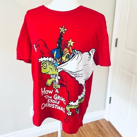 NWOT The Grinch Dr Seuss, Red Tee Size M - #How the Grinch Stole Christmas! - Picture 2 of 9